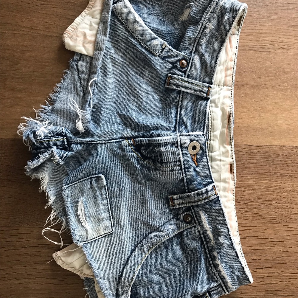 Guess shorts